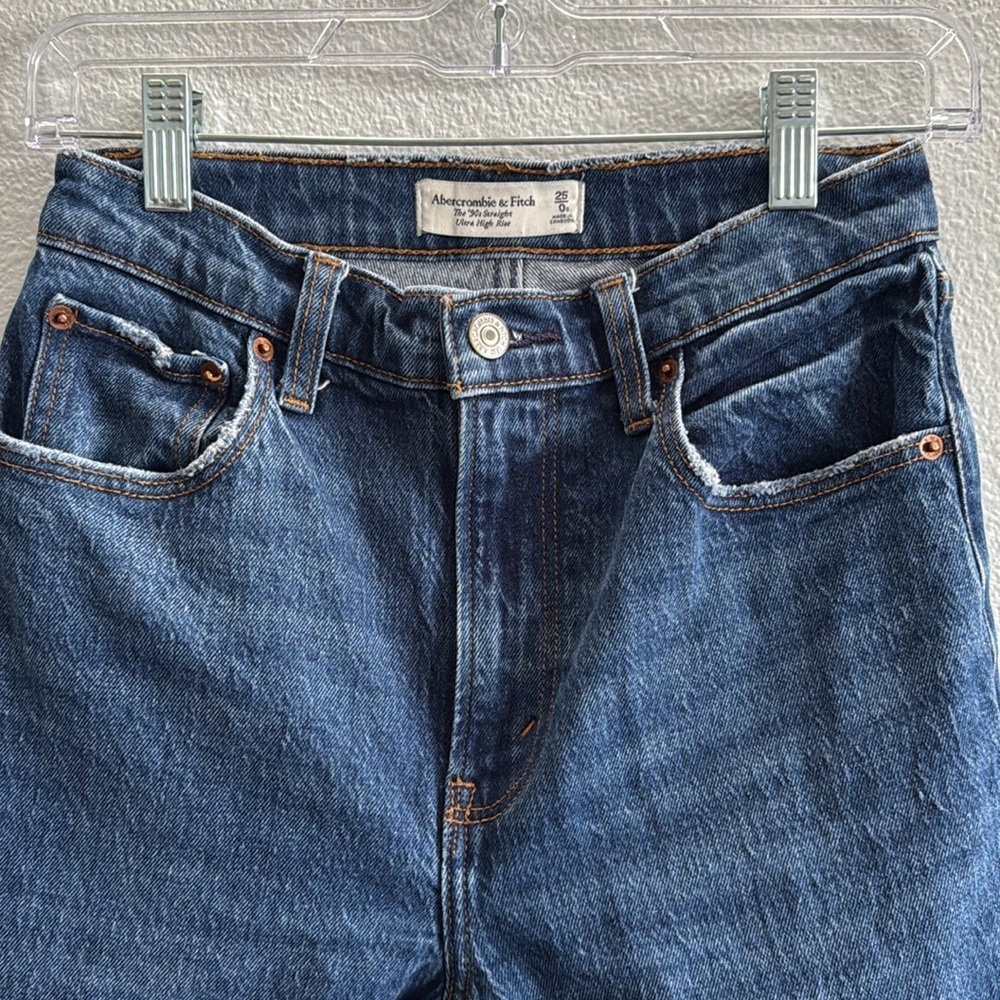 Abercrombie & Fitch Ultra High Rise 90s Straight Jean Size 25|0S - Picture 7 of 8